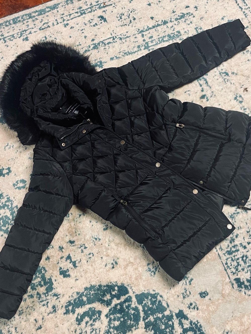 EUC~TOMMY HILFIGER~Puffer Coat with Faux Fur Lined, Detachable Hood
